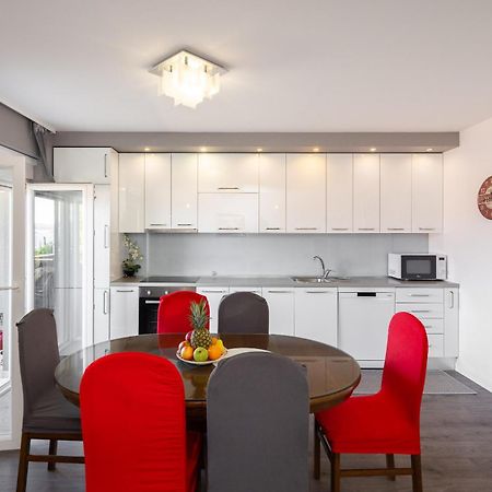 Apartments Ivan Оміш Екстер'єр фото