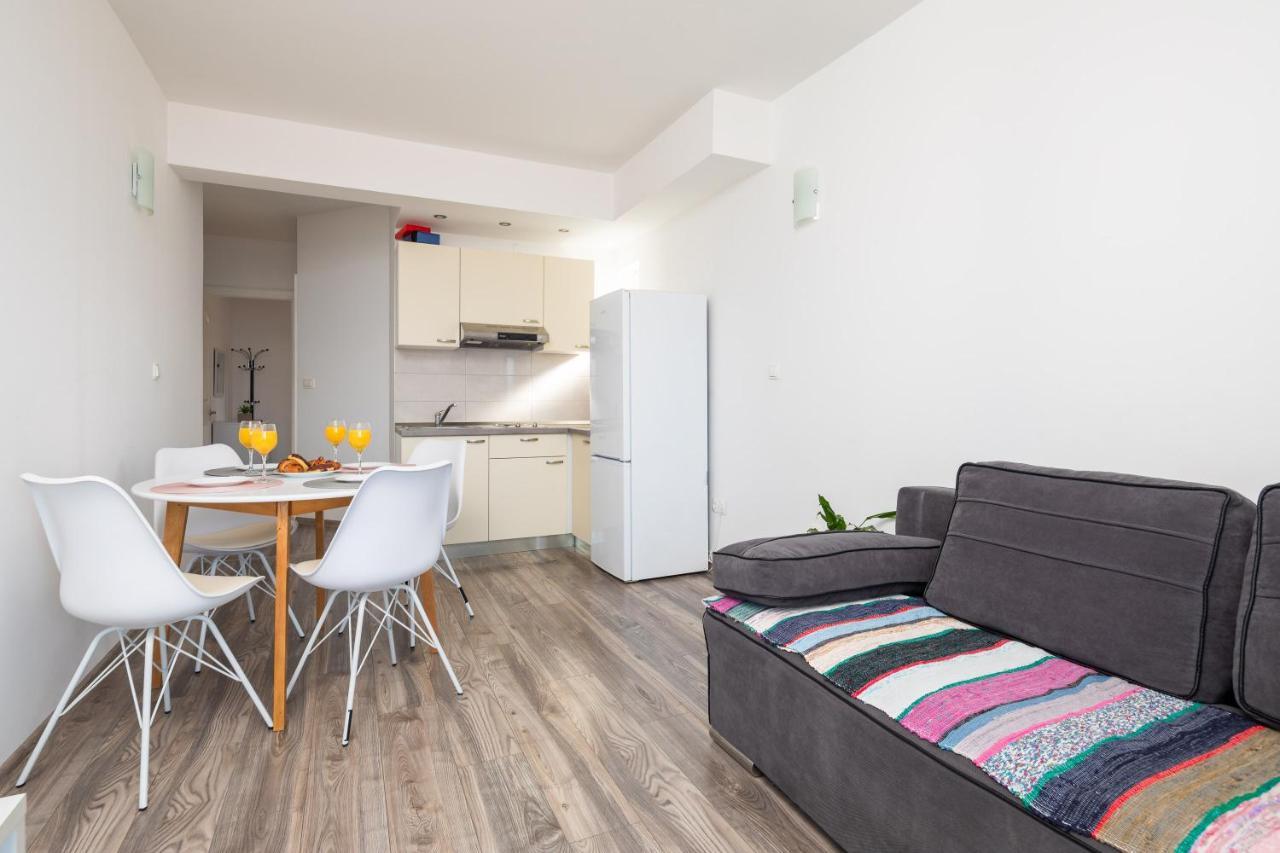 Apartments Ivan Оміш Екстер'єр фото