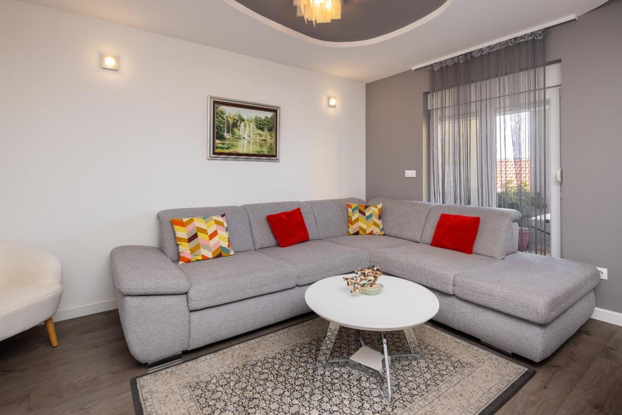 Apartments Ivan Оміш Екстер'єр фото